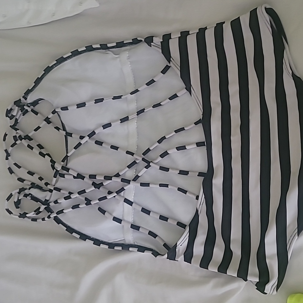 Bathing suit - Picture 2 of 3